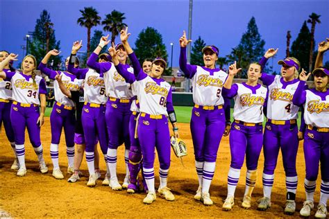 Lsu softball rankings 2023 - The Official Athletic Site of the LSU Tigers, partner of WMT Digital. The most comprehensive coverage of LSU on the web with highlights, scores, game summaries, and rosters.